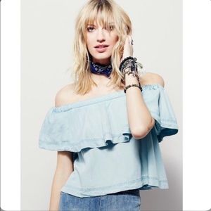 FEE PEOPLE DEMIN OFF SHOULDER TOP SZ LARGE